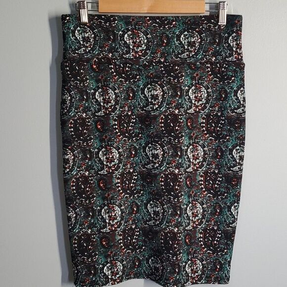 Lularoe skirt stretch abstract paisley pattern black green red festive - Picture 4 of 16